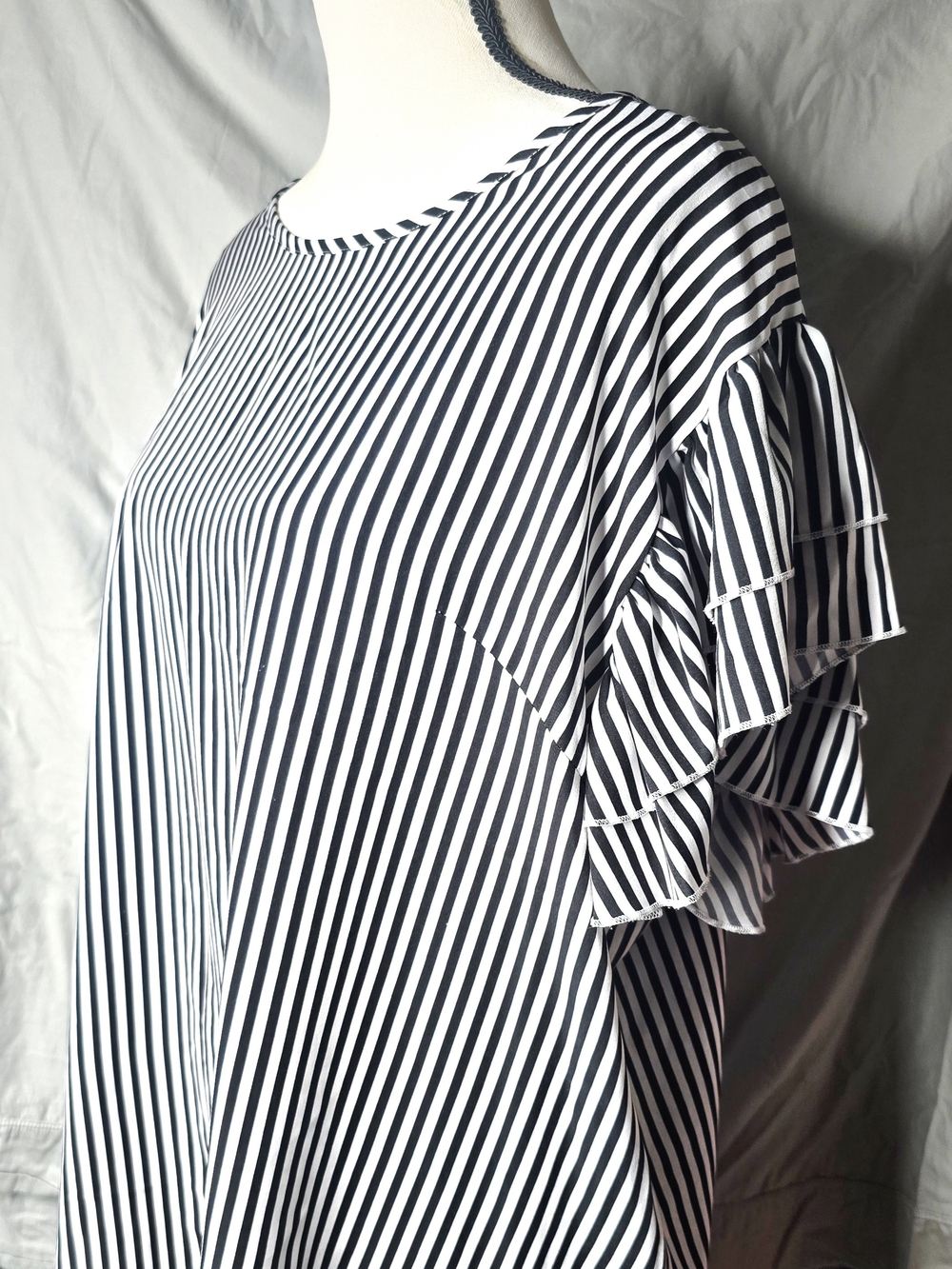 SHEIN Black & White Striped Ruffle Sleeve Blouse